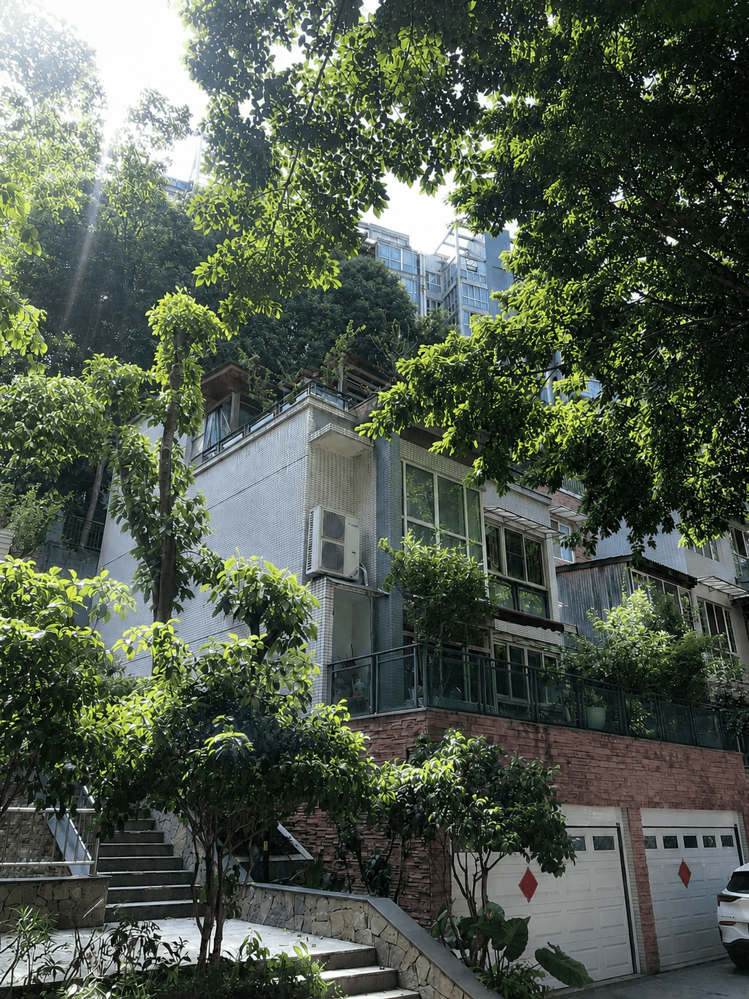 东莞岛居岁月从容升级：小小岛老别墅加装蒂升悦行款电梯